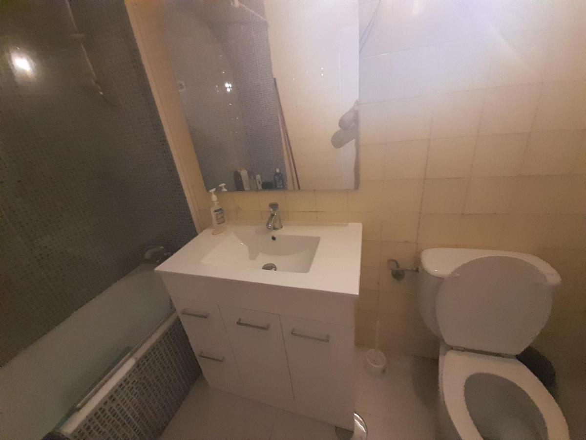 Room In Guest Room - Peaceful Accommodation In Madrid Near Atocha Ngoại thất bức ảnh